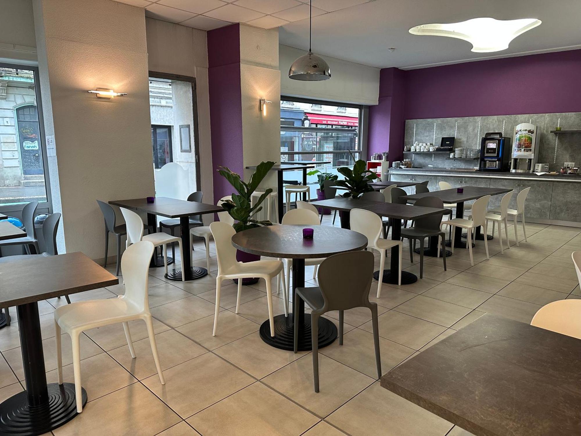 Brit Hotel Confort Nevers Centre Gare Eksteriør billede