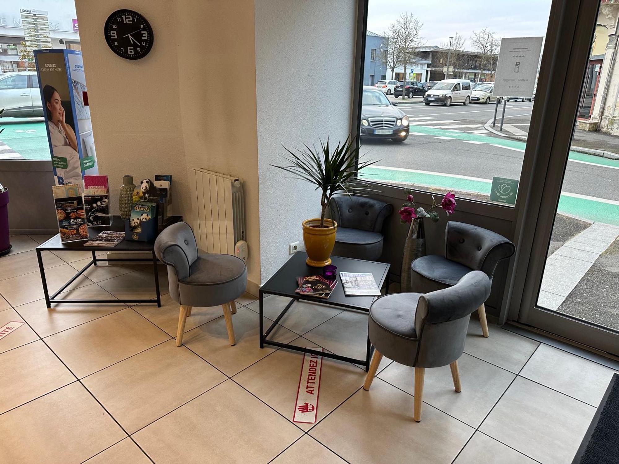 Brit Hotel Confort Nevers Centre Gare Eksteriør billede