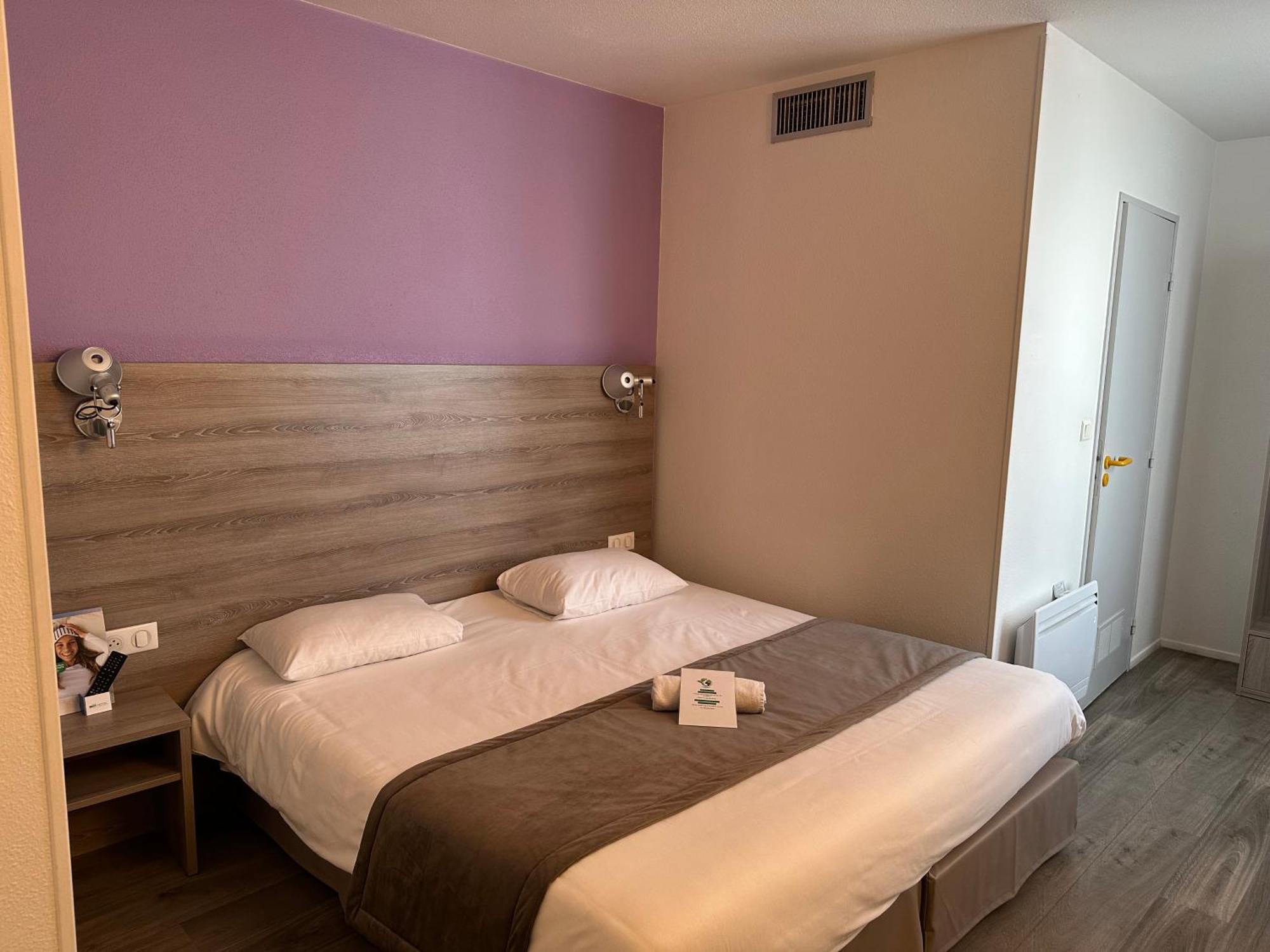 Brit Hotel Confort Nevers Centre Gare Eksteriør billede