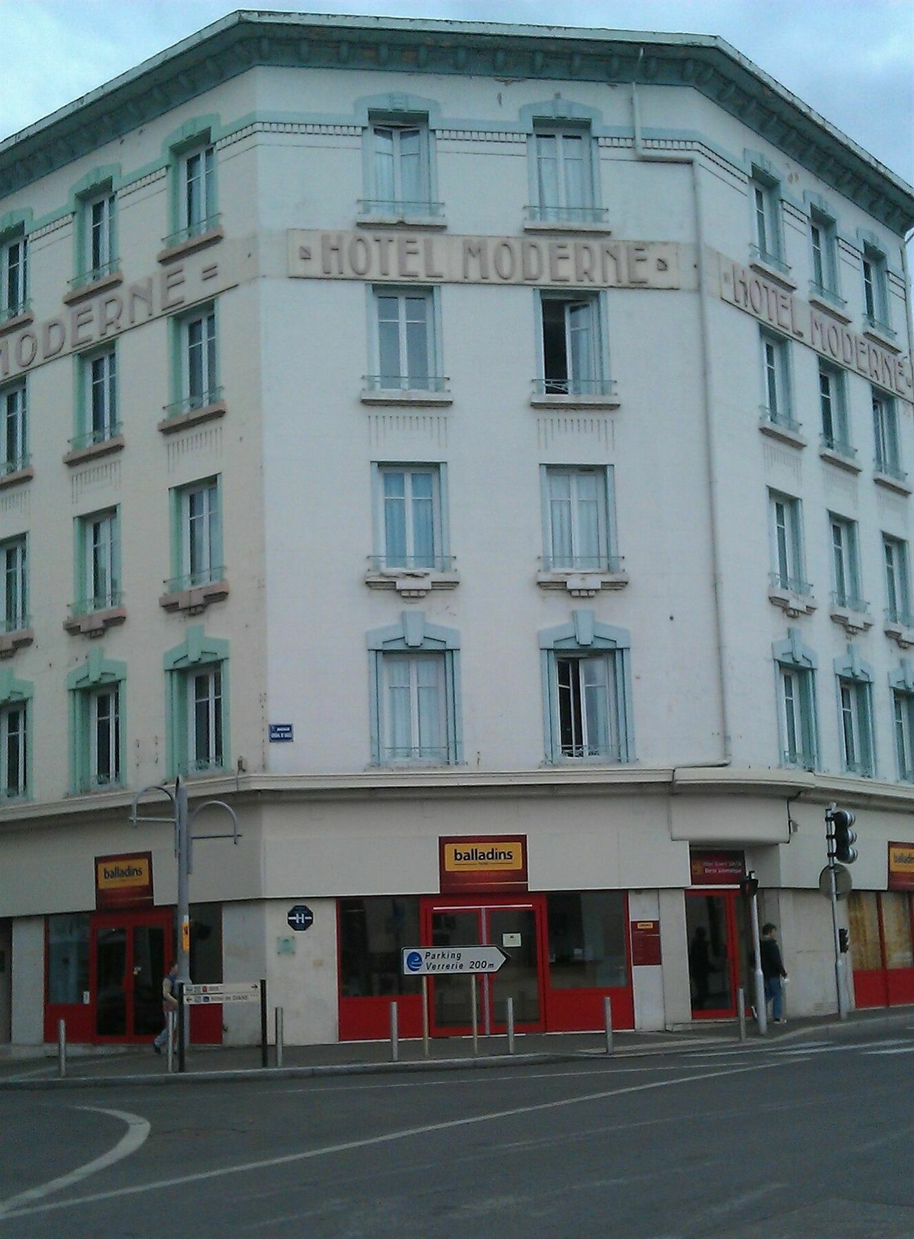 Brit Hotel Confort Nevers Centre Gare Eksteriør billede