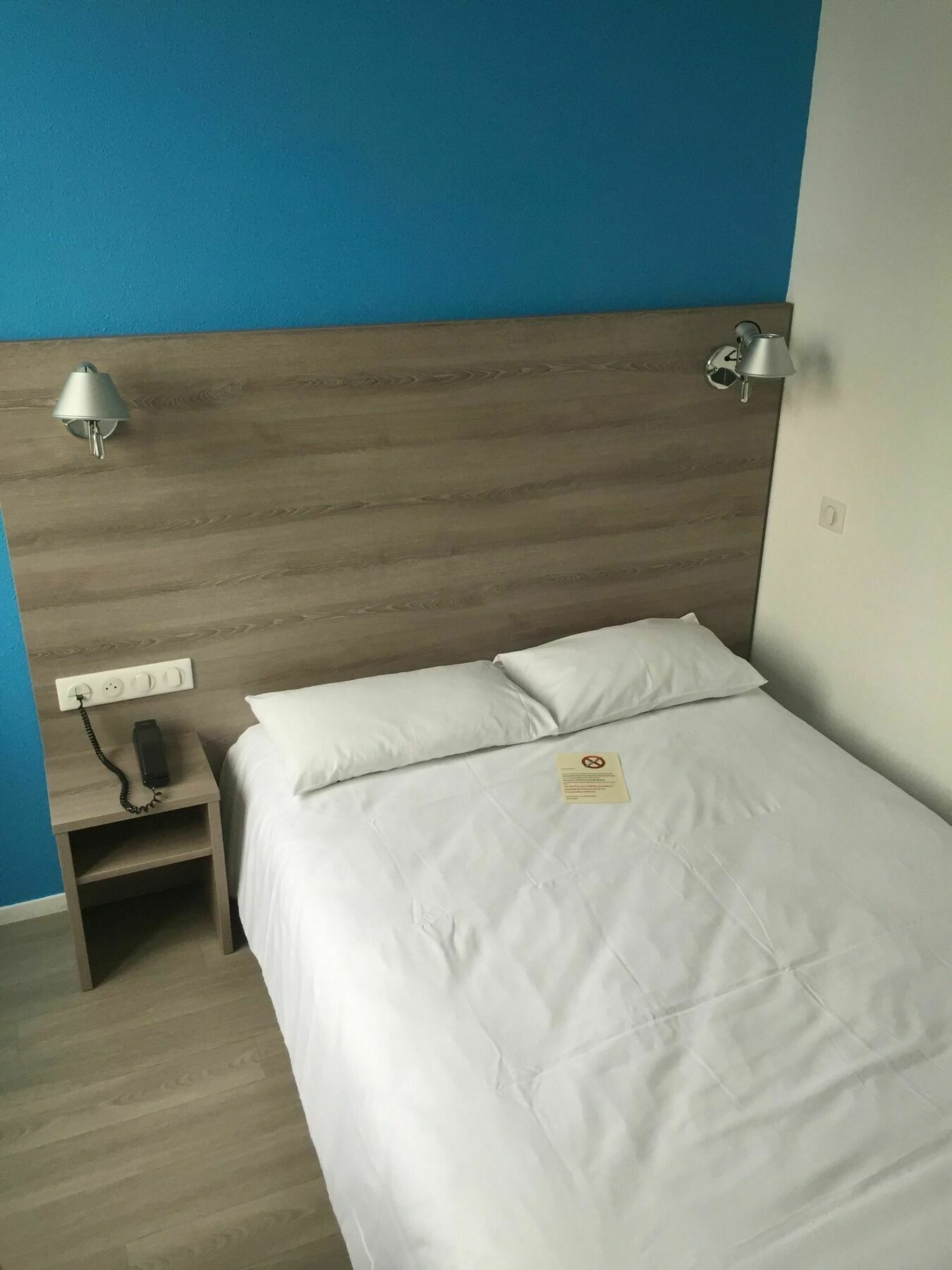 Brit Hotel Confort Nevers Centre Gare Eksteriør billede